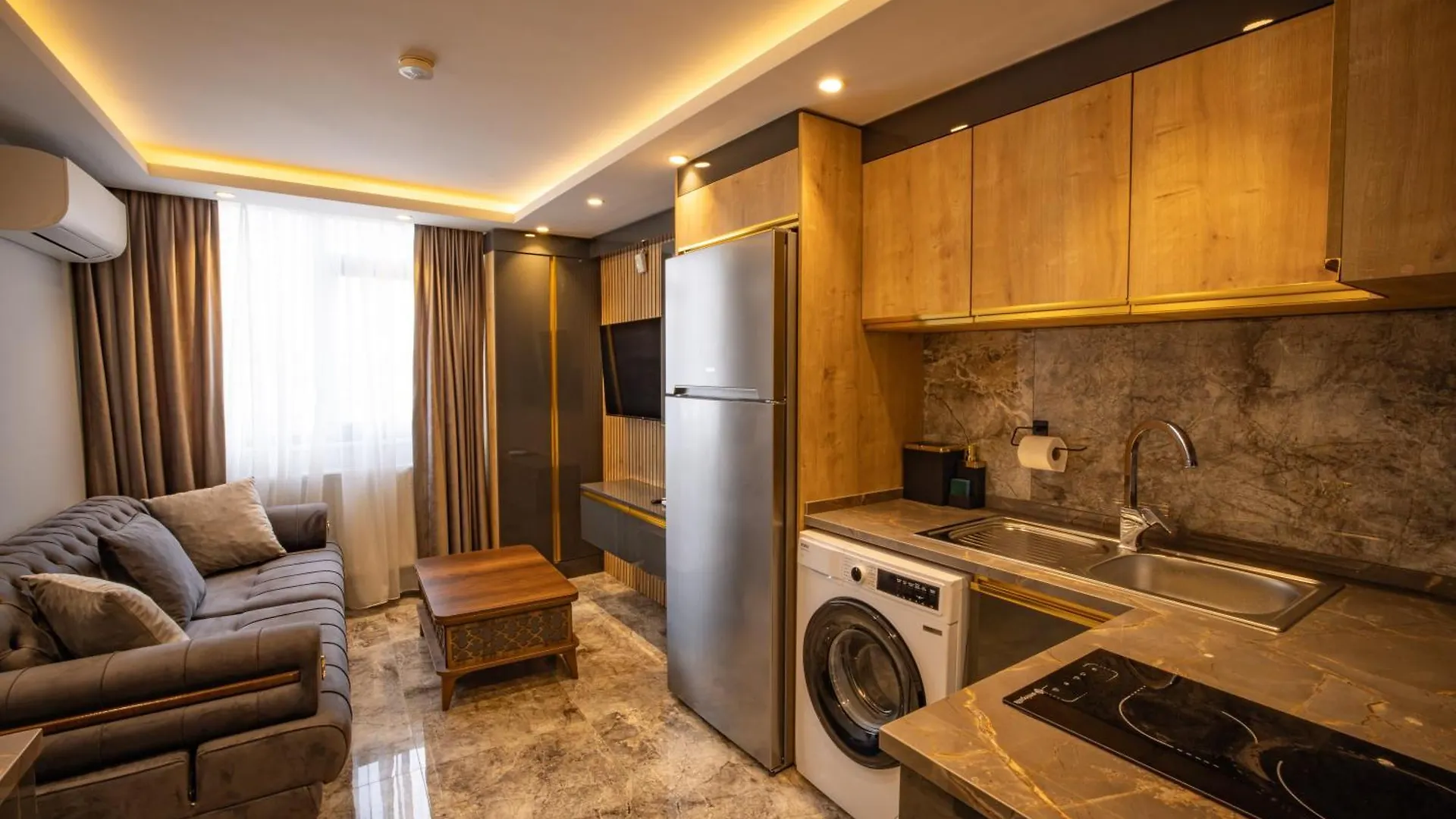 Istanbul Suite 0*,