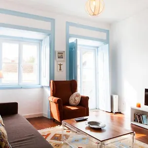 alfama-tailor-made-blue-house-with-a-view-1.hotels-lisbon-portugal.com/